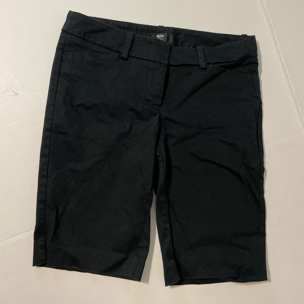 Mossimo Women’s Shorts 8 Stretch Solid Basic Black Pants